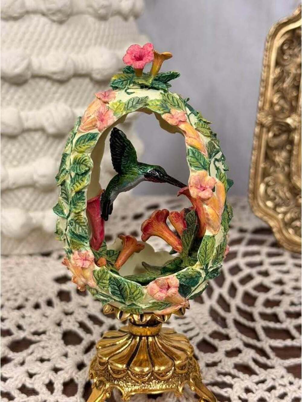 House of Faberge Franklin Mint Hummingbird Egg Trumpet Vine Jewels in Garden